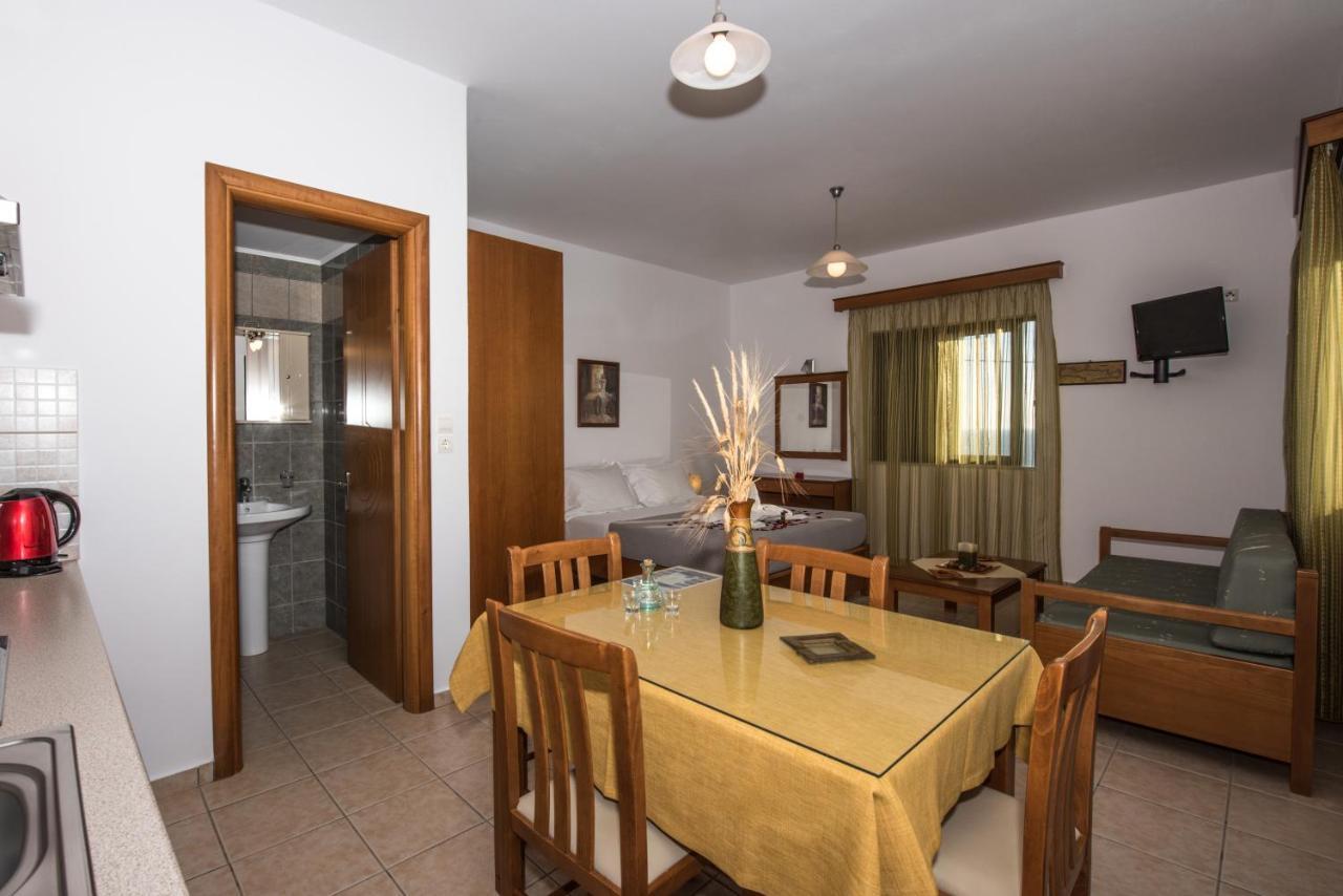 Magnolia Apartments And Studios Falasarna Buitenkant foto